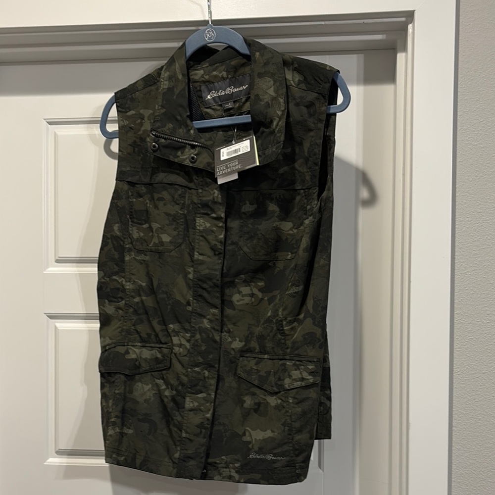 Camouflage Sleeveless Vest Eddie Bauer NWT Womens